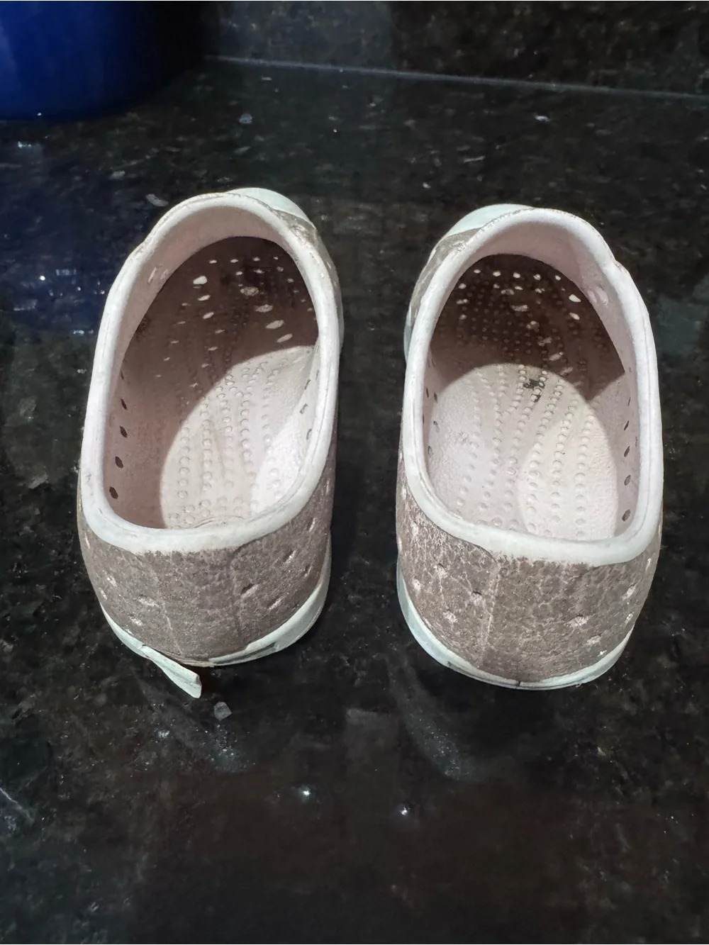Native Kids Glitter Slip-On Water Shoes - Rose Gold